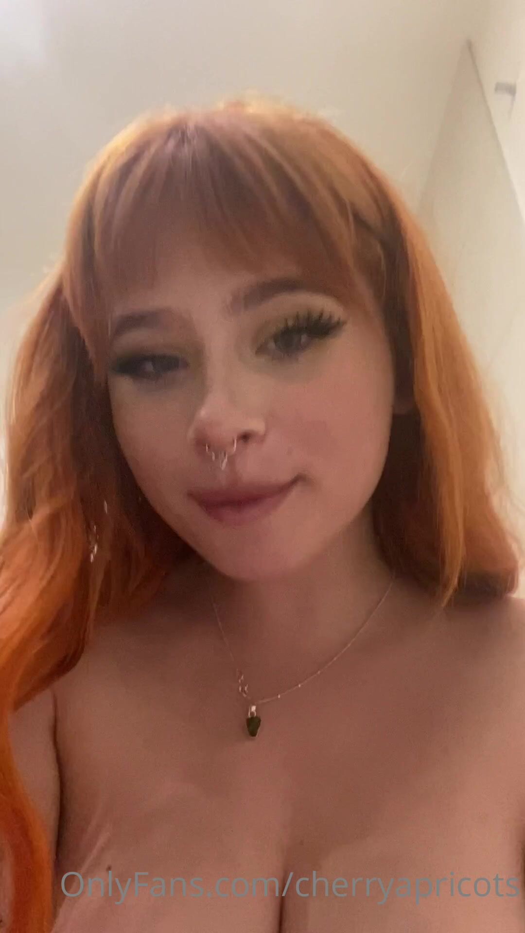 Cherry Apricots Rides Big Dildo