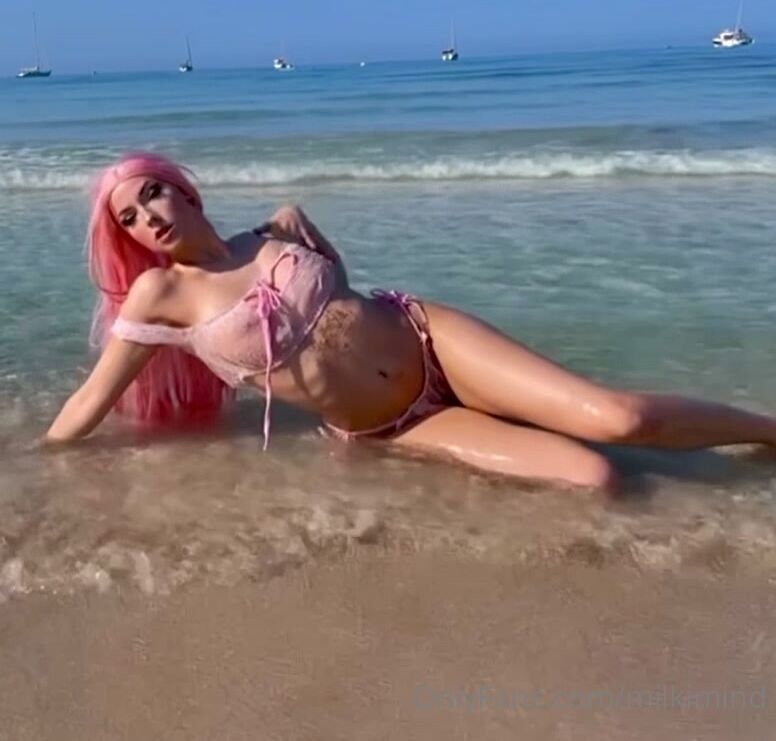 Milkimind Gets Wet On The Beach