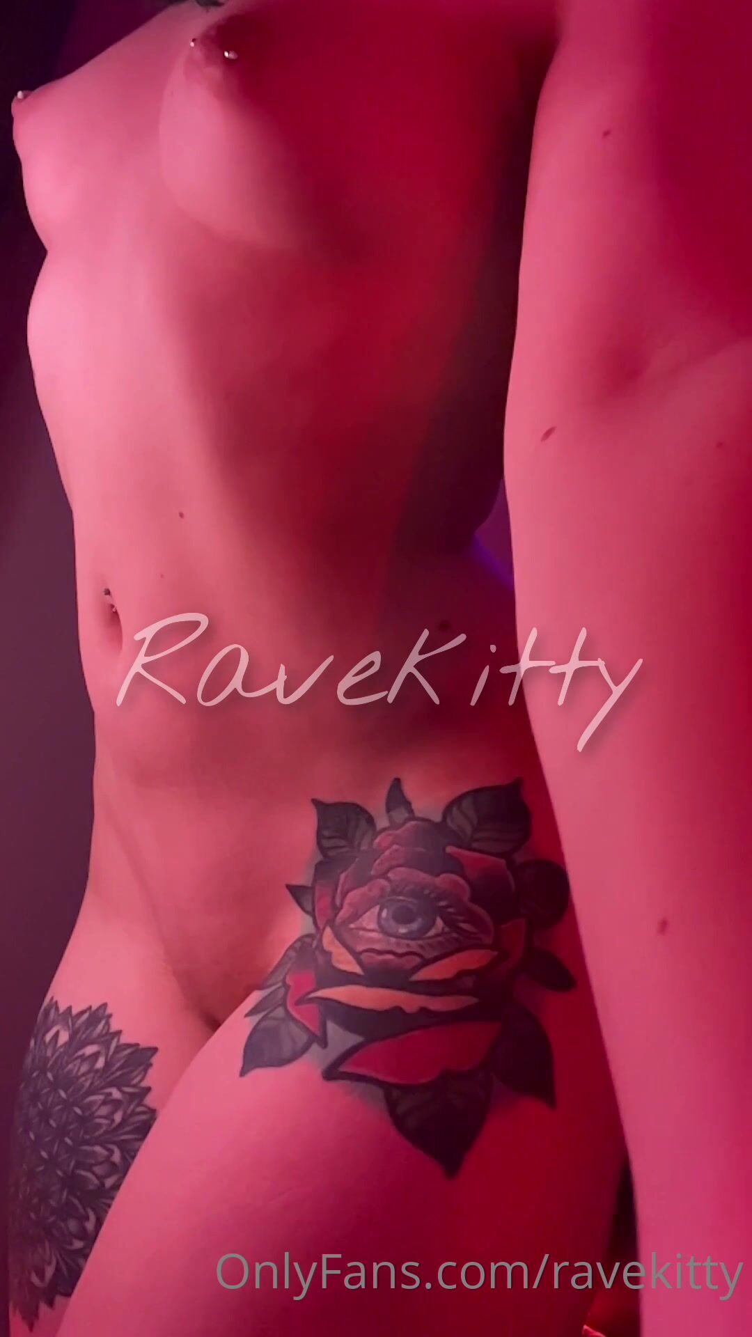 Pierced Tits Ravekitty Shakes Booty