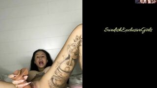 Swedish Tatooed babe Pernilla Hakansson dildo pussy play