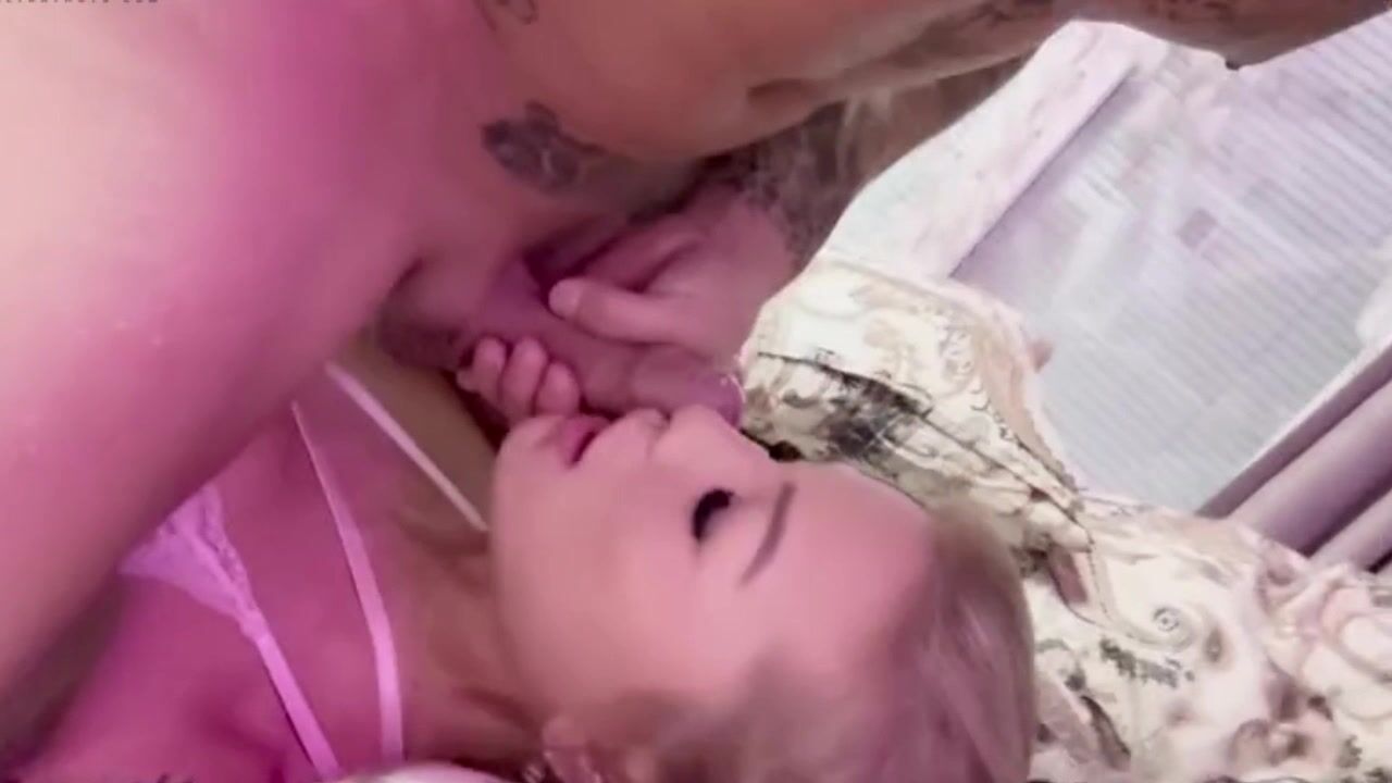 JosefiN Ottosson Deepthroats a cock & facial on her Beautiful face