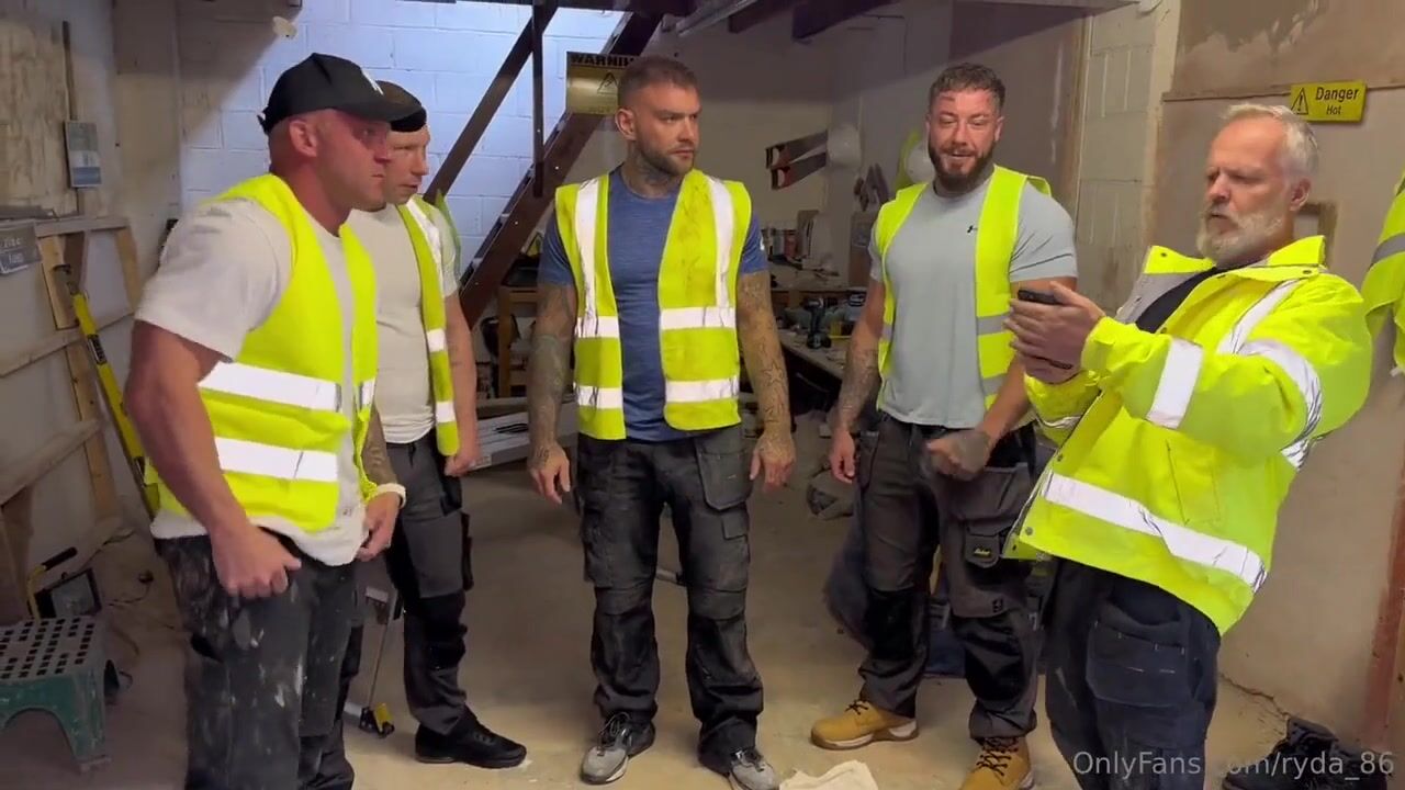 Bonnie Blue Gets Gangbanged by Construction Crew