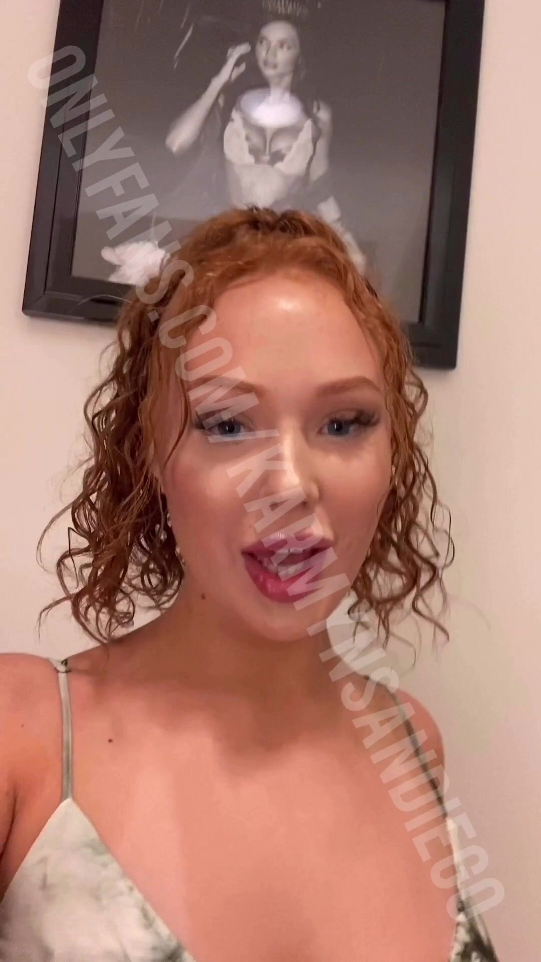 Bambi Doe Pussy Fuck With Cucumber In Mirror Play