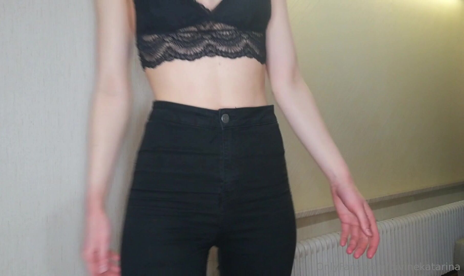 Divinekatarina Undressing And Showing Big Ass