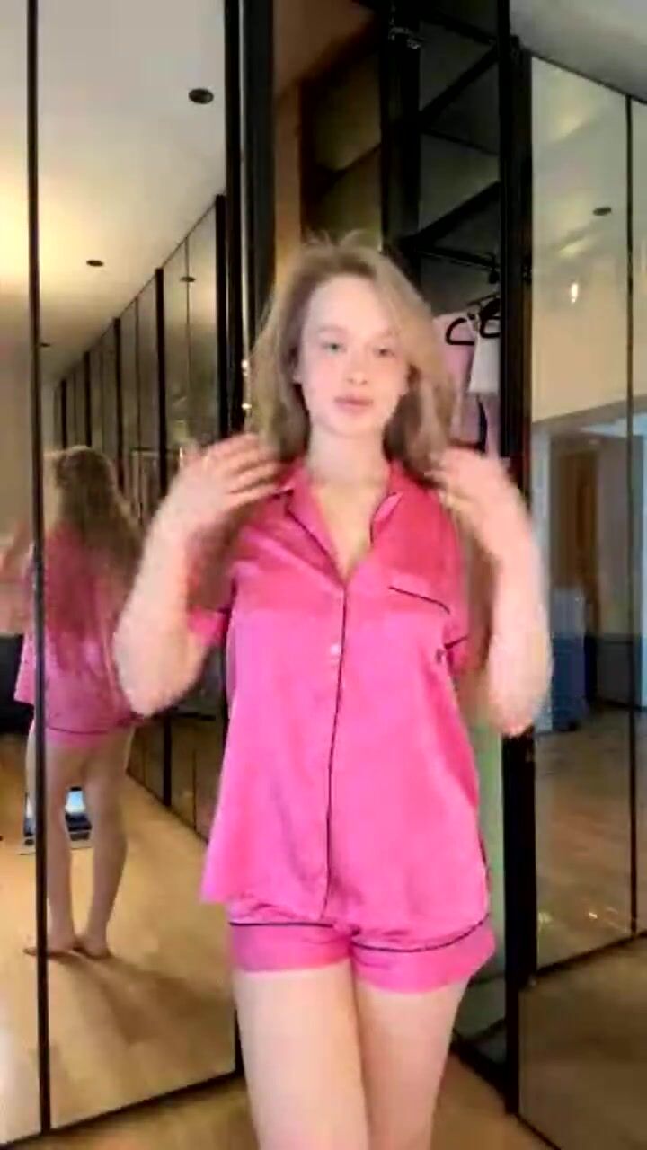 Mia Miku Exclusive Try On Haul