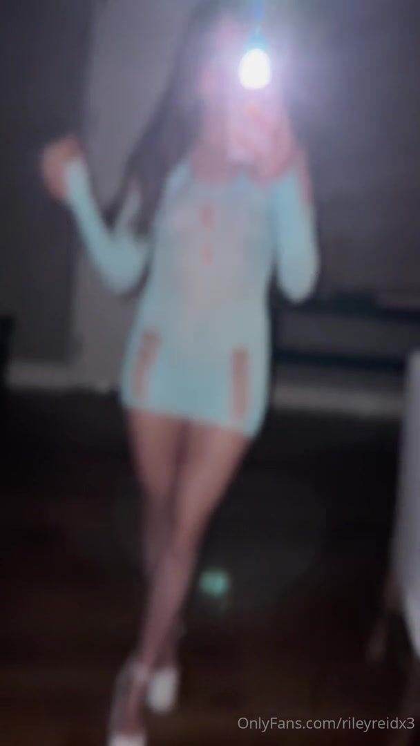 Riley Reid Toying Delicious Pussy with Big Dildo