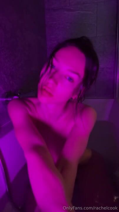 Rachel Cook Bathing Total Naked