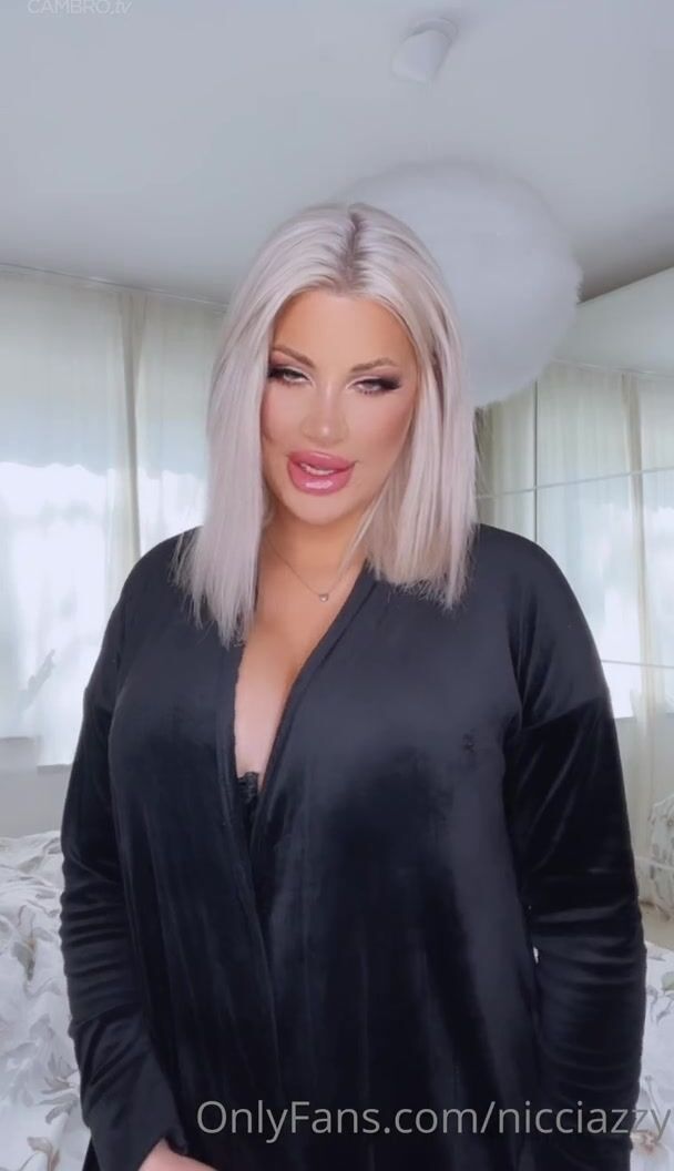 Nicci Azzy - JOI