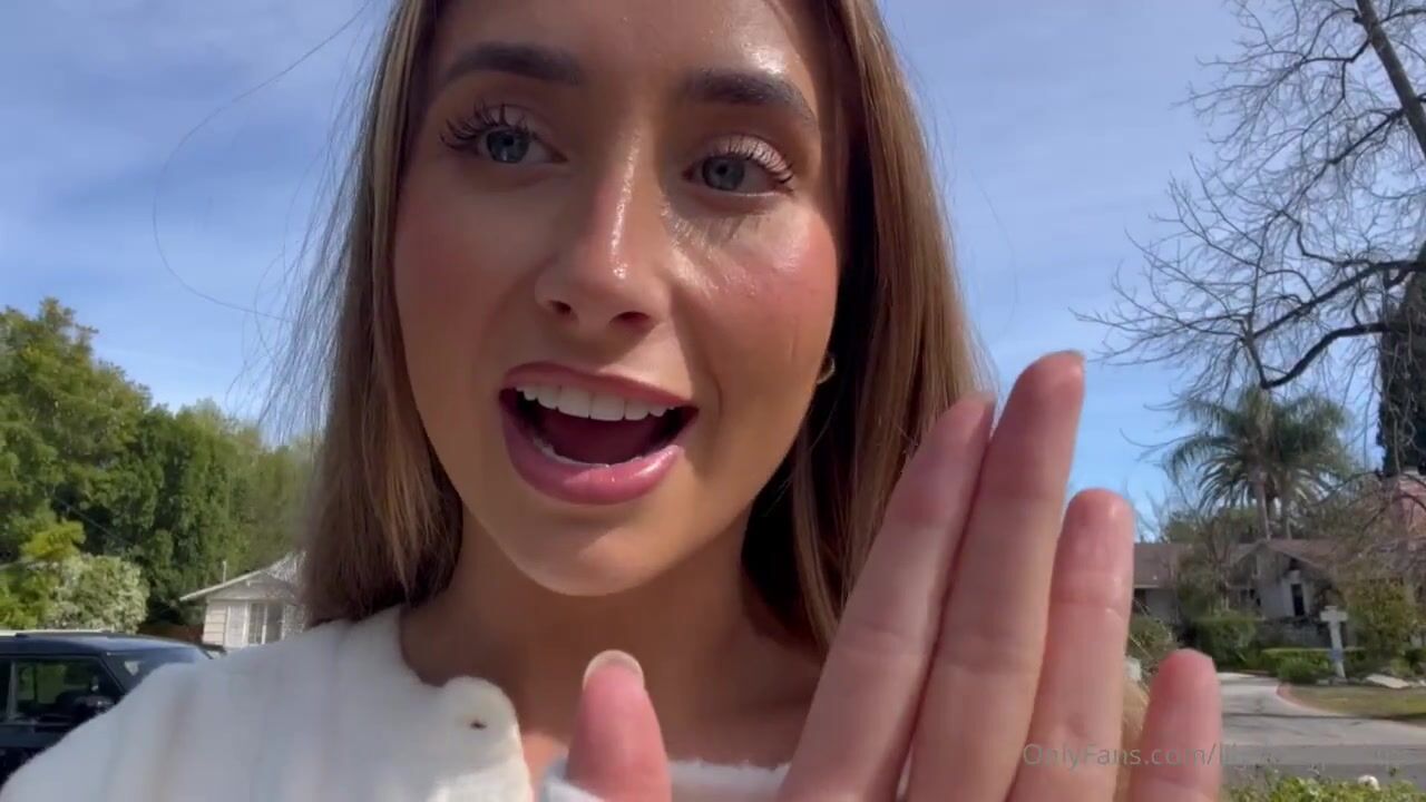 Lillian Phillips Helping Old Men Cum on Her