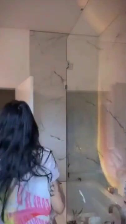 Mia Khalifa Naked And Showing Tits Close Up