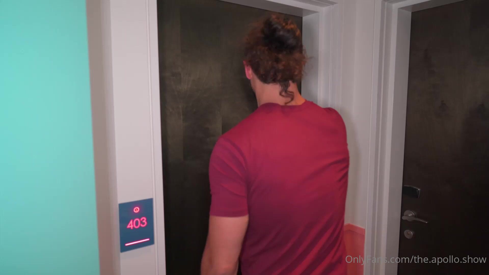 Hardcore Foursome In The Hotel Room With Blonde Eden Luxx