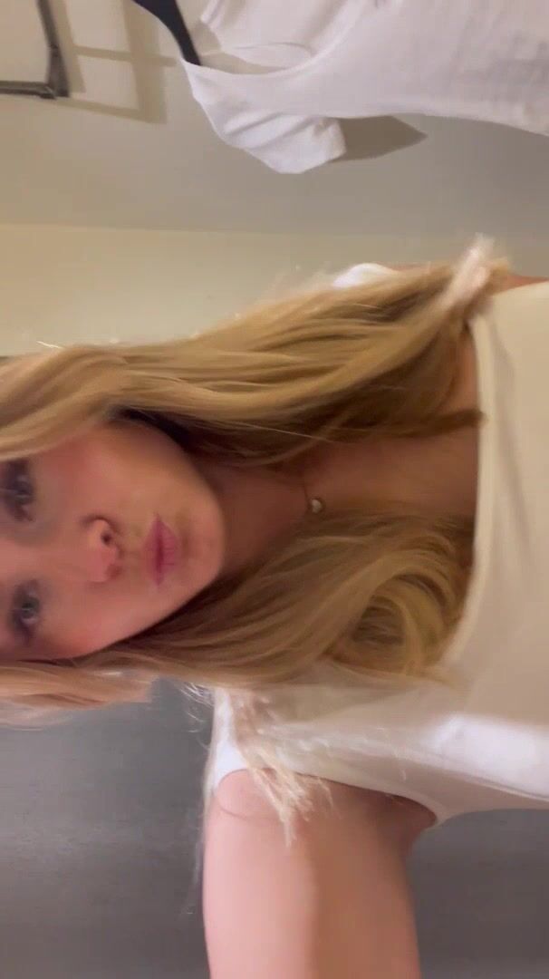 Emma Wallerström Playing with herself in the dressing room