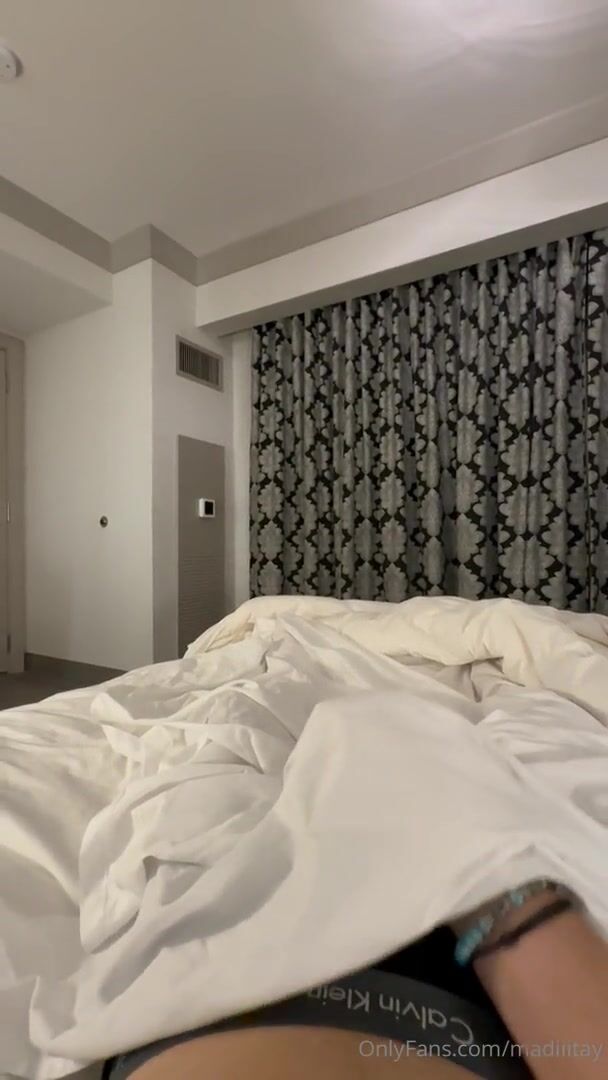 Slutty Girls Madiiitay And ItsMeCat FFM Threesome Sextape