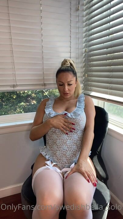 Swedish Bella Loud Orgasm with Vibrator