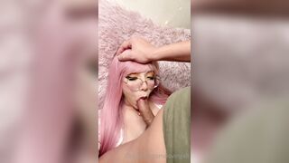 LovingEli1 Gets Deepthroat And Huge Cumshot On Glasses