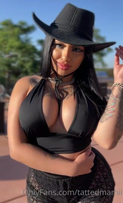 Tattedmamii Rides Big Dick In Cowboy Costume