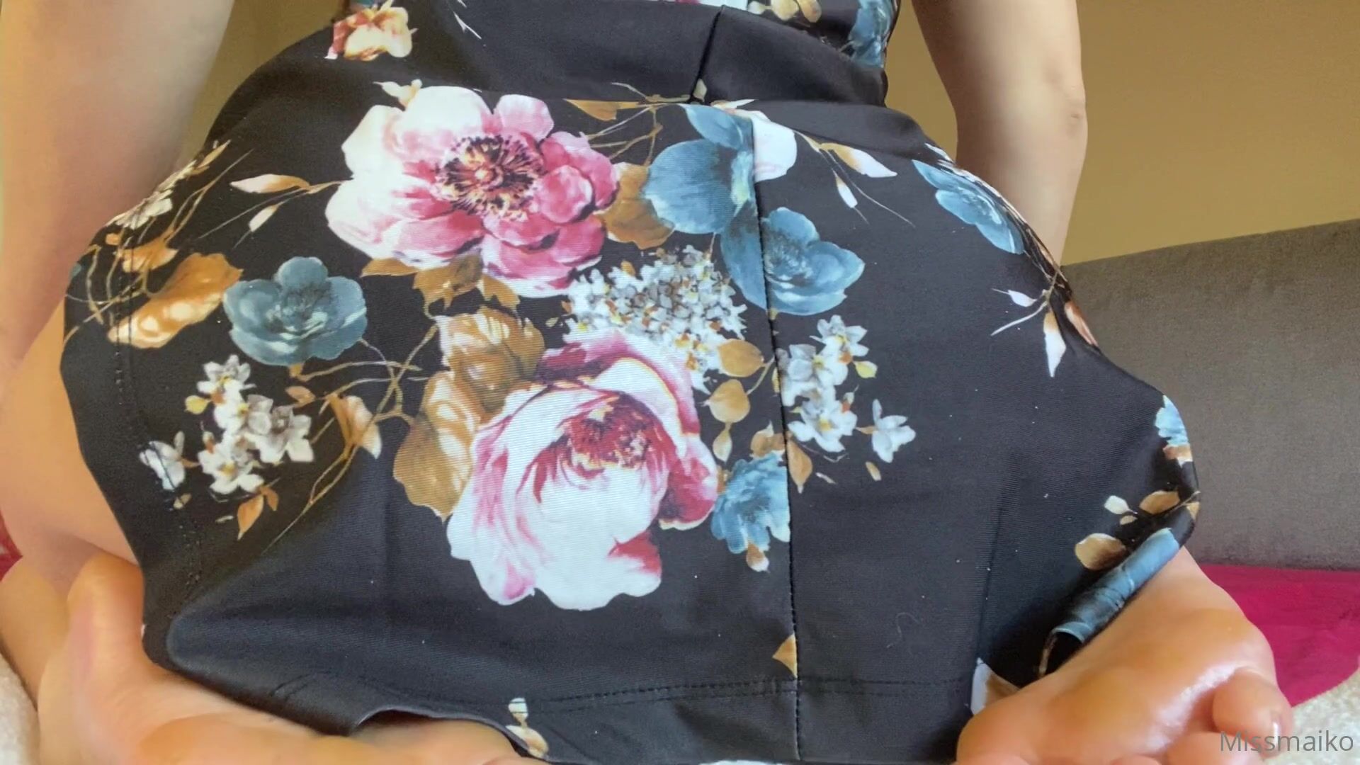 Missmaiko Pussy Ride Of Sex Toy Close Up