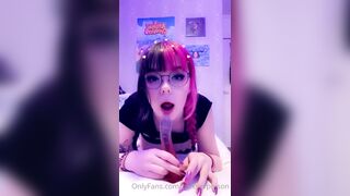 Swedish Pickyerpoison dildo blowjob Part 1