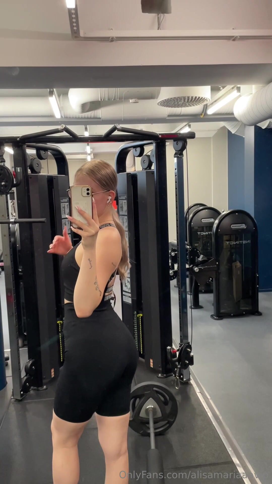 Finnish Alisamaria gym masturbation