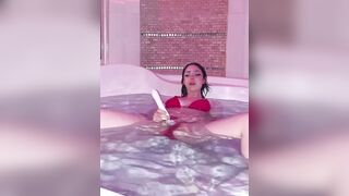 Hannapunzel Masturbating with Vibrator in Pool