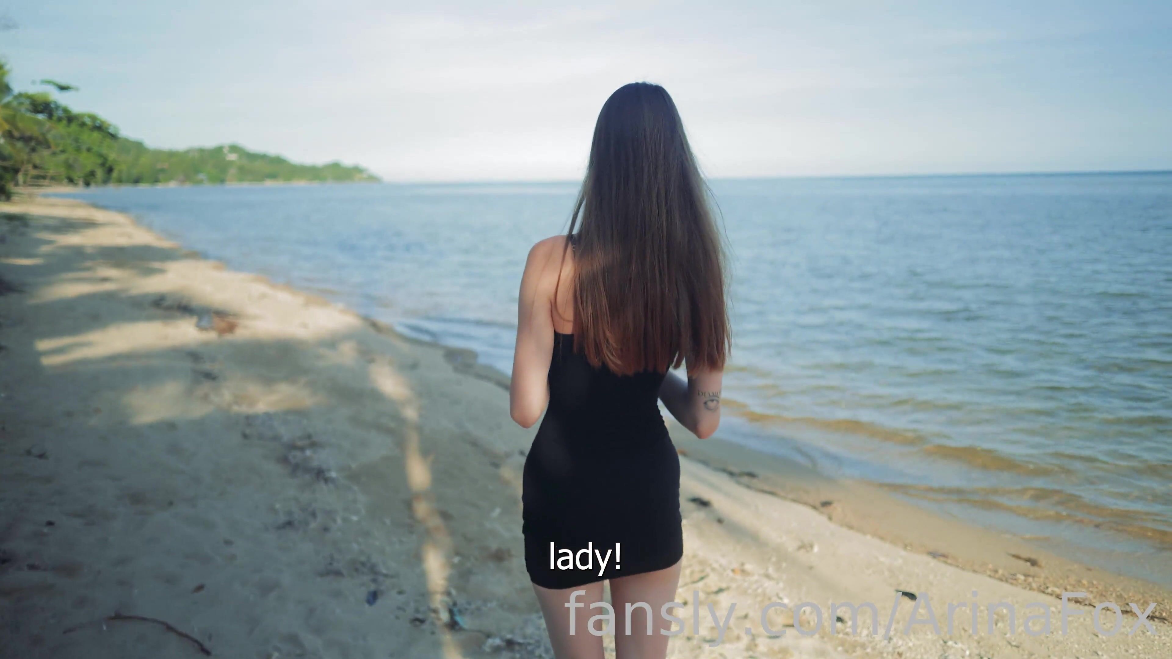 Arina Fox - Holiday Romance with Stranger Sextape