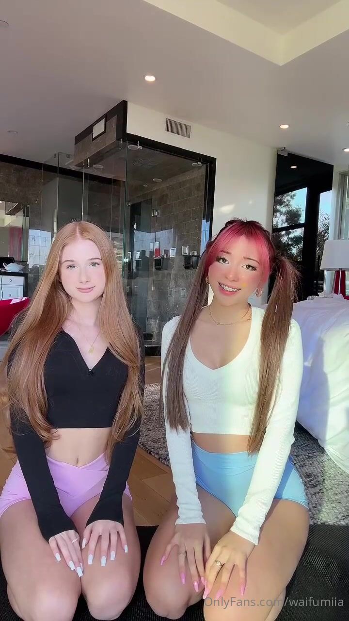 AbbyBunni x Waifumiia Naked Yoga Session