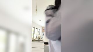 Mia Khalifa - Showing Big Titties on Livestream