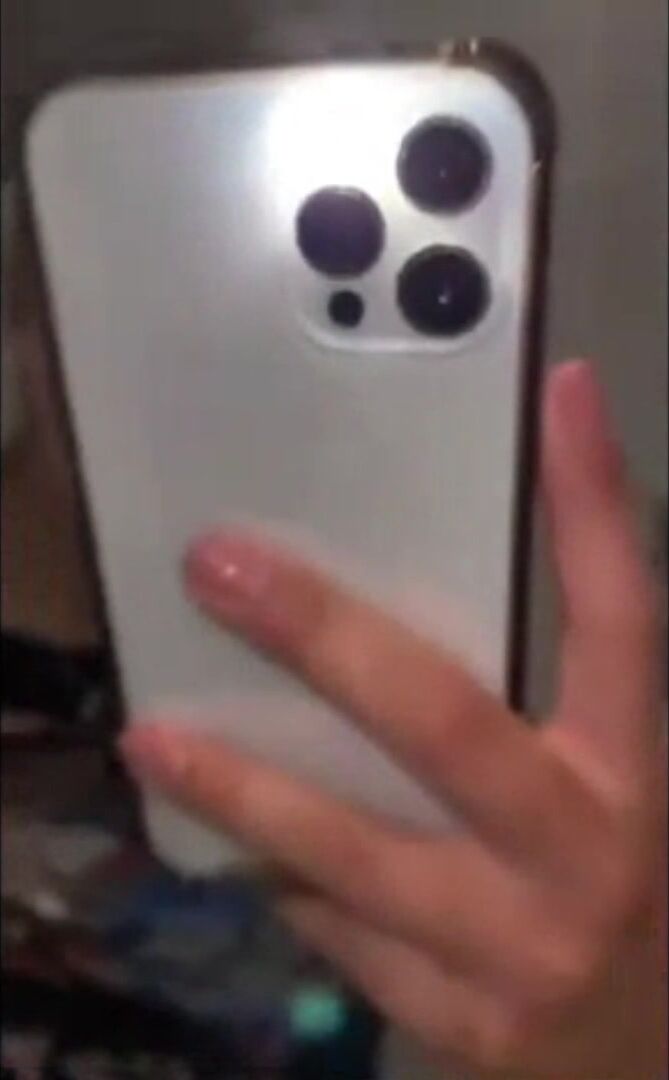 Josefin Ottosson showing 1 of her breast