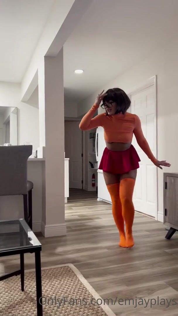 Emily Rinaudo Homemade Sextape in Velma Cosplay