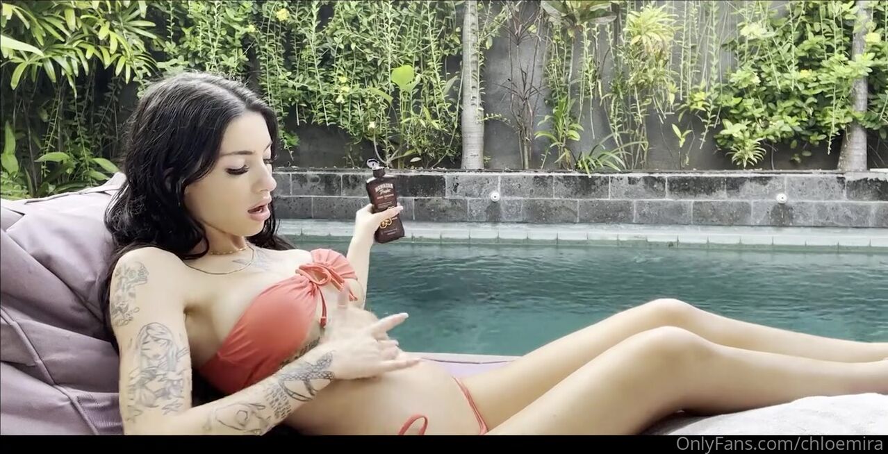 Chloe Mira Hardcore Poolside Sextape