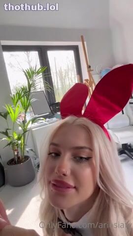 Bunny Blonde Alexandra Marianna Milking White Cock