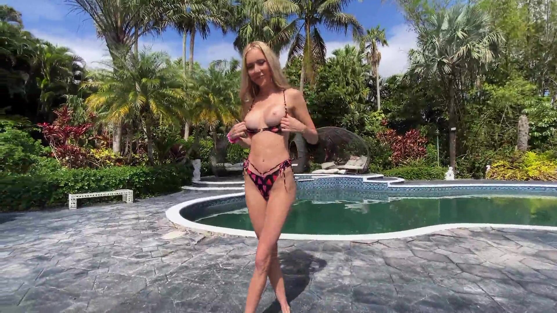 Strawberryshan - Perfect Outdoor Sextape