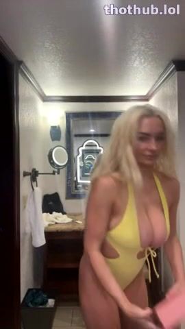 Lindsey Pelas Livestream 3