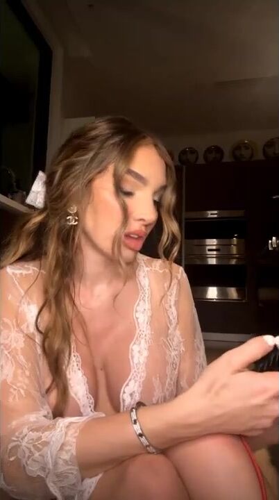 Lyna Perez - Sucking Cucumber on Livestream