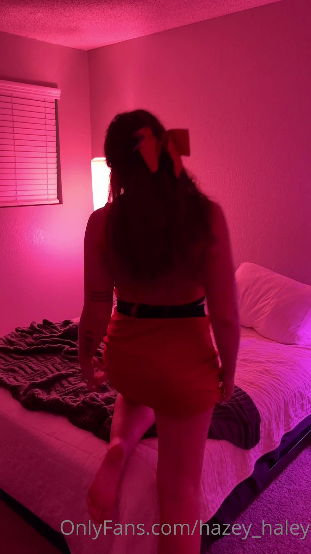 Hazey Haley - Close Up Sextape in Bedroom With Big Cumshot on Ass