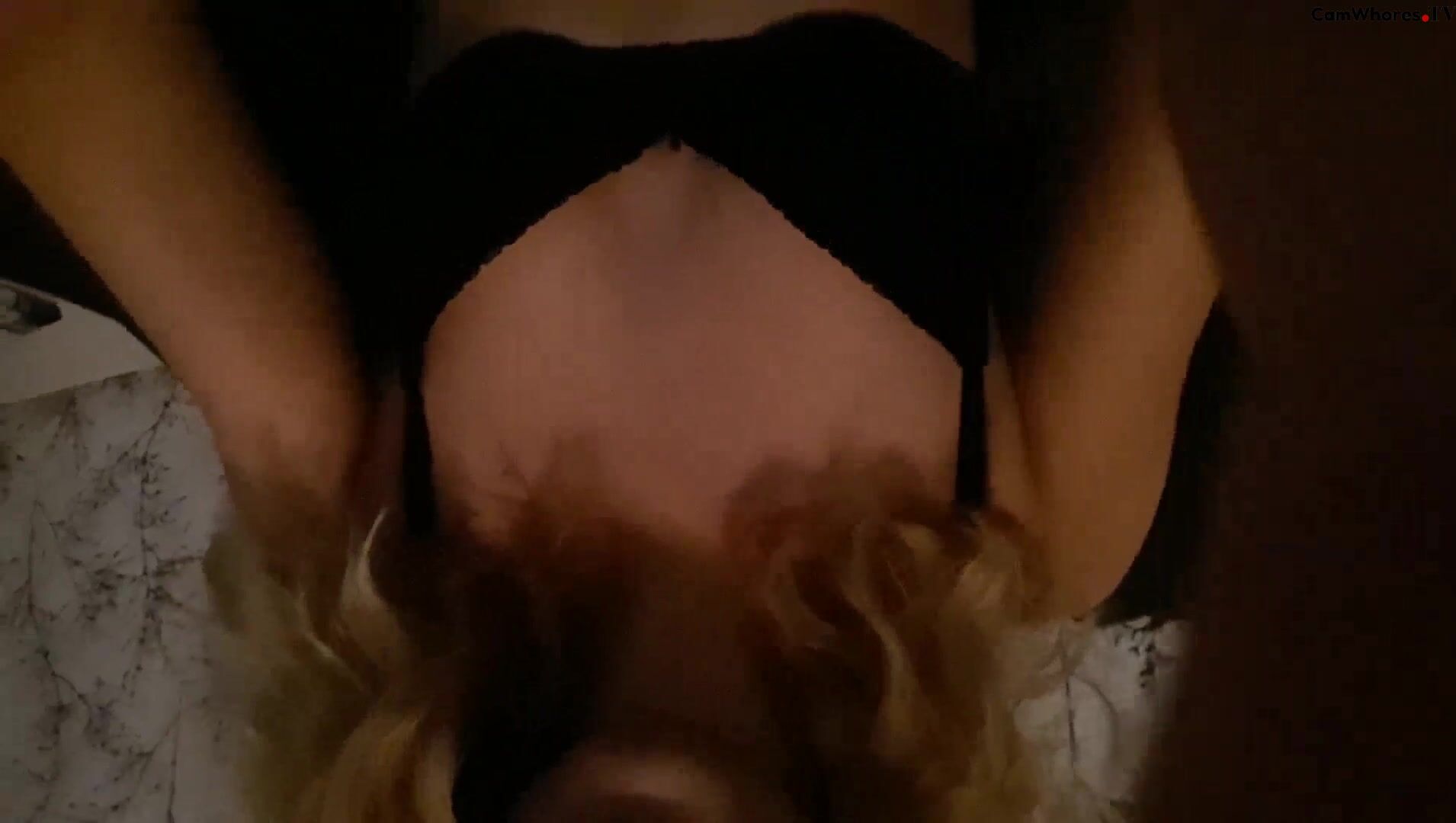 Daniella C suger kuk & blir Pullad