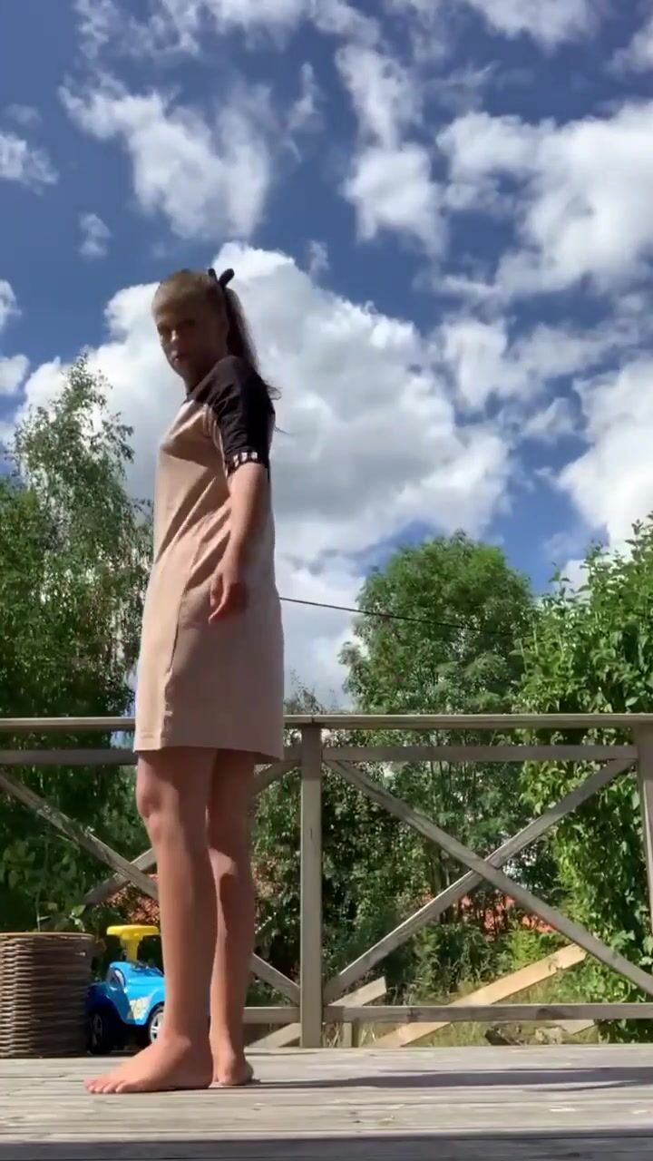 Swedish Nell kronberg smoking and play with pussy outdoor