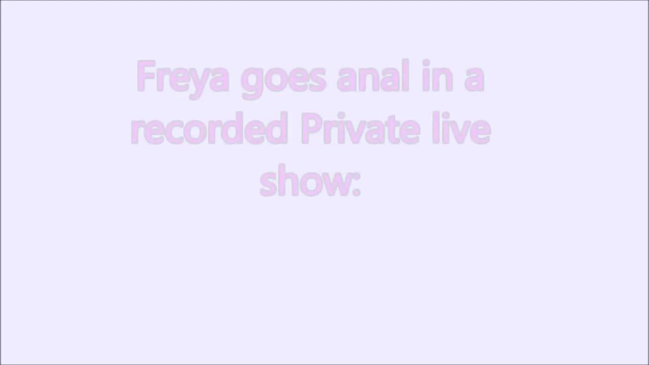 BlondeFreya live pussy anal show