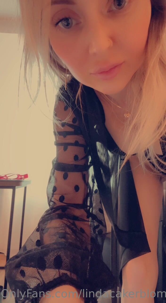 Swedish Lindacakerblom Teasing for her SUBS