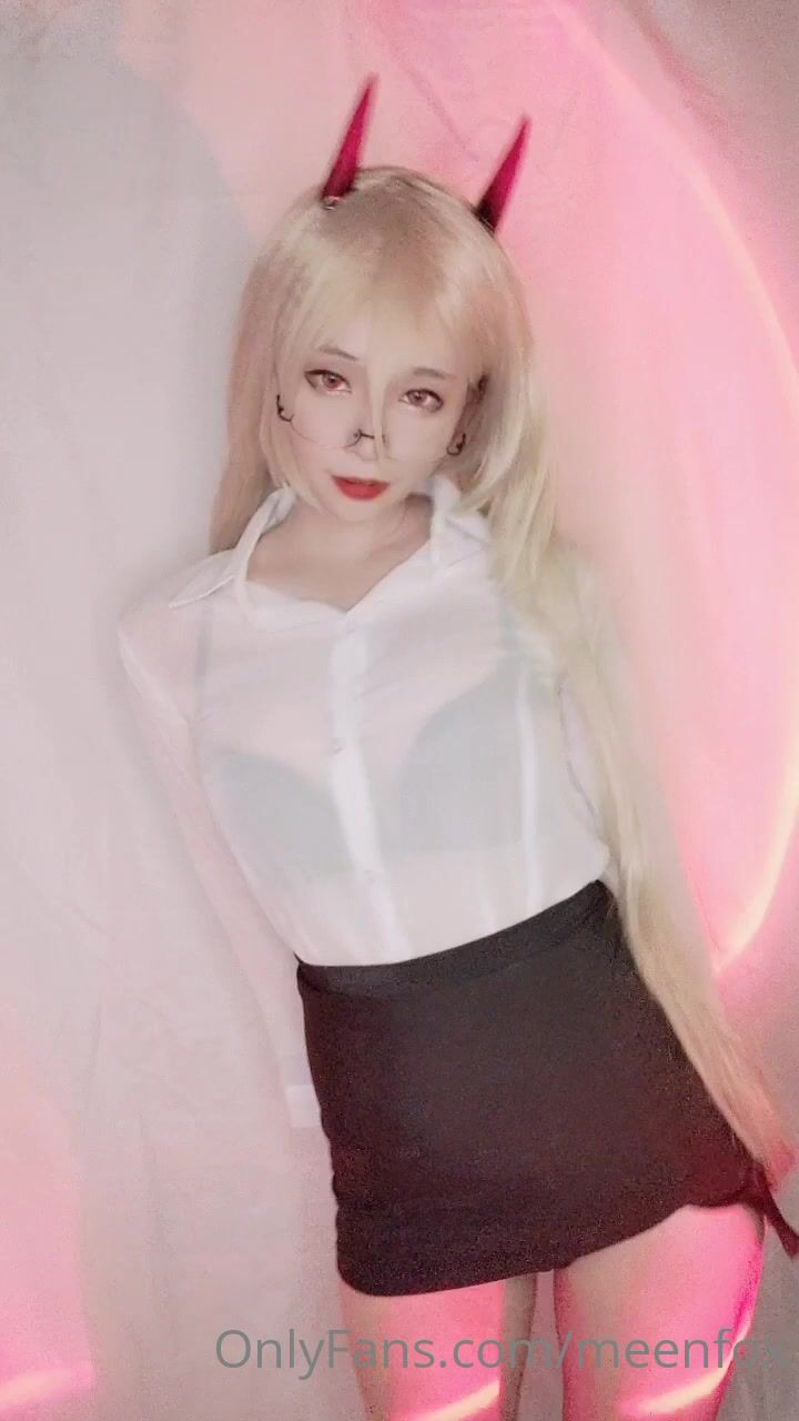 Meenfox Teasing In Black Lingerie