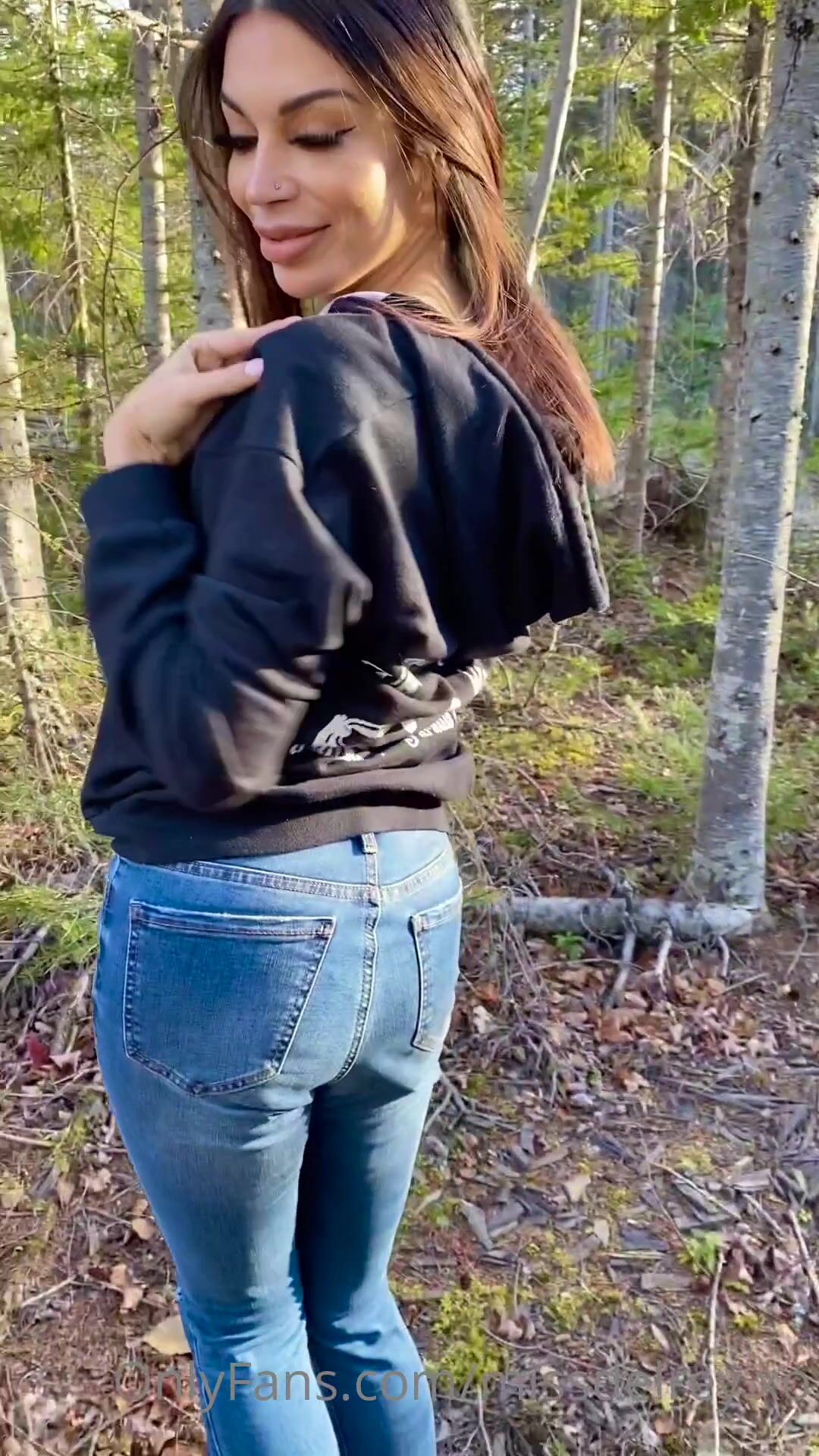 Myla Del Rey Blowjob And Quickie In The Forest