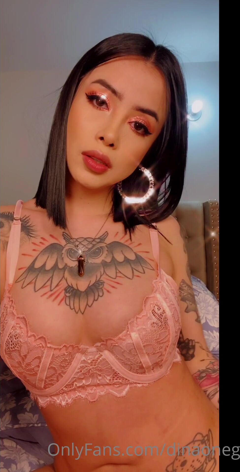 Dinaoneg Masturbating And Playing with Vibrator