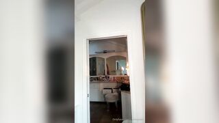 Lindsey Pelas Showering Naked on Livestream