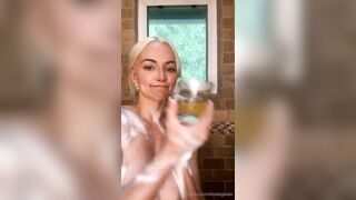 Lindsey Pelas Showering Naked on Livestream