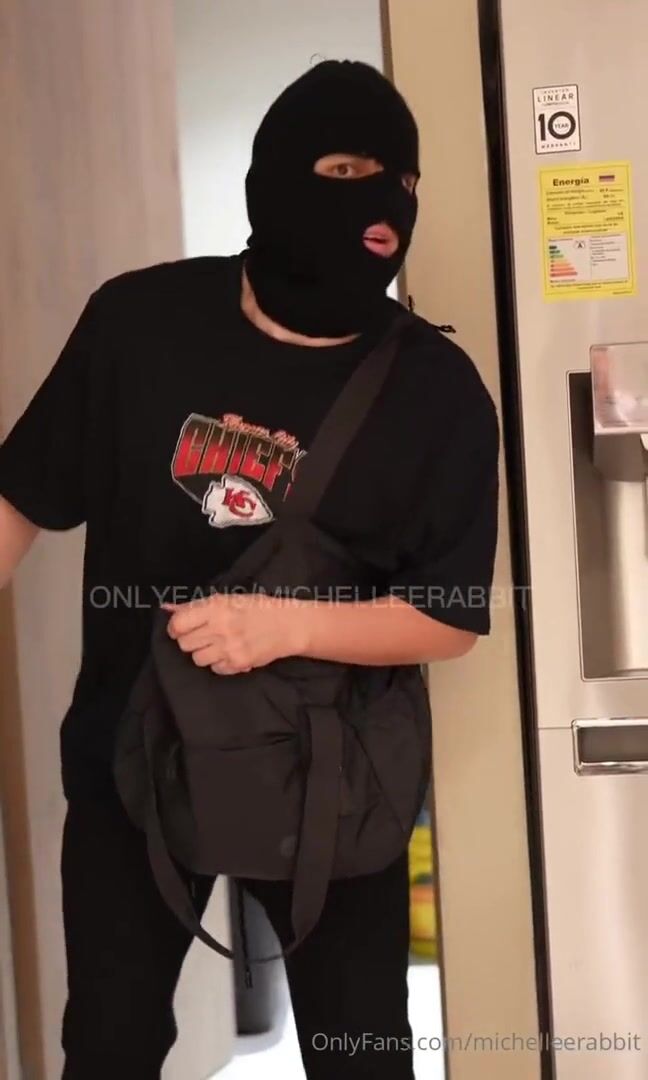 Michelle Rabbit Gets Fucked Hard by Masked Man