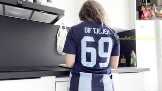 Swedish Babe DifTjejen Naked Baking Part 3