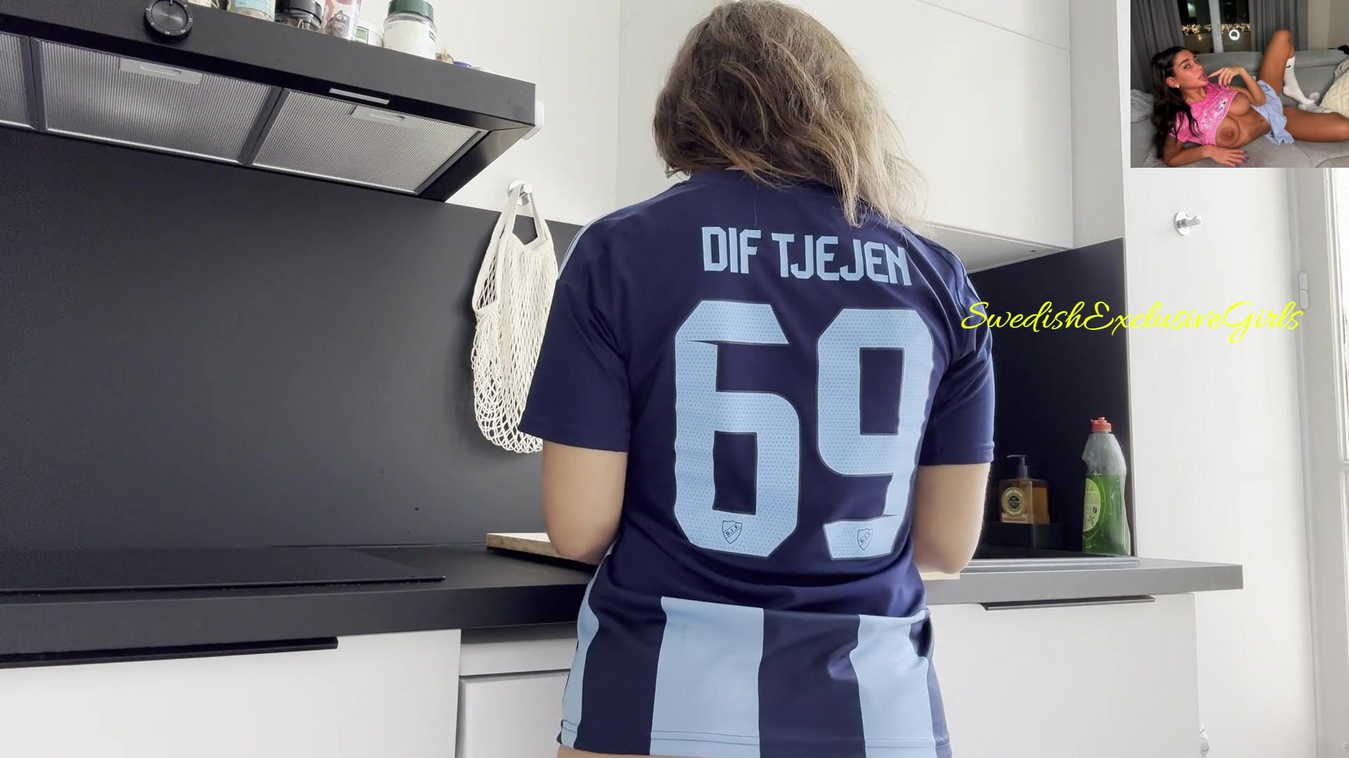 Swedish Babe DifTjejen Naked Baking Part 3