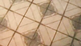 Lækker tøs bliver kneppet bagfra