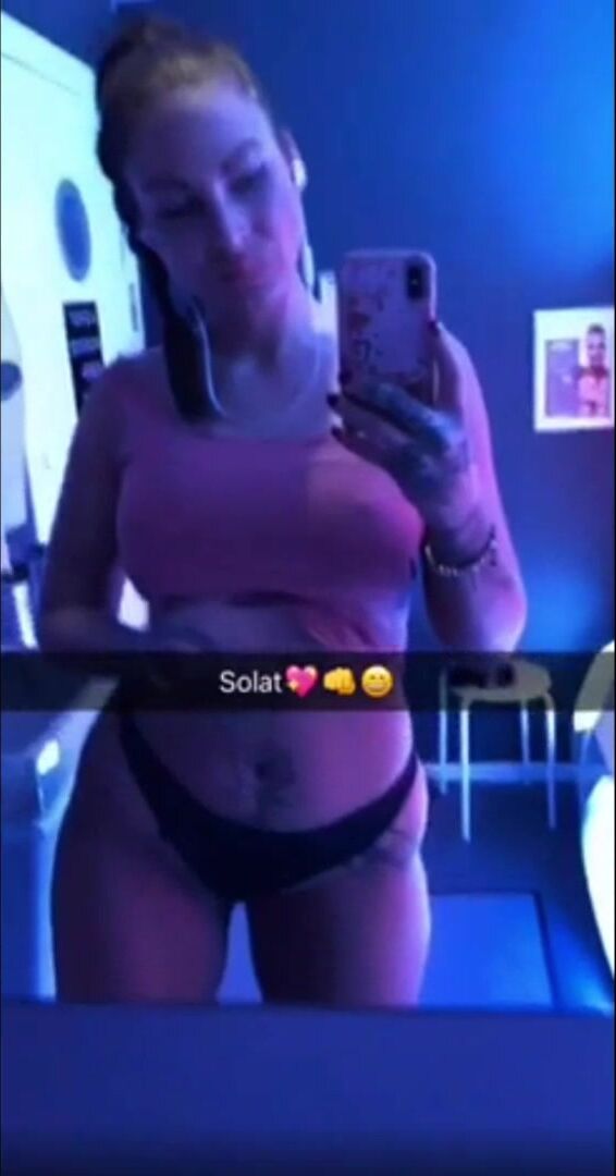 Swedish Porr Prinsessan Flashing Her Big  Sexy Tits At The Solarium