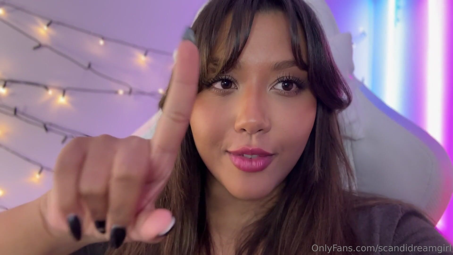 Swedish Camgirl ScandiDreamGirl Cara Hot Pussy Masturbation